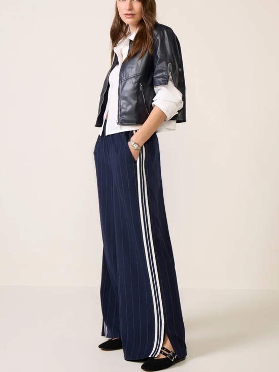 Evereve Pants - EVEREVE Tala Track Pant in Navy Blue Pinstripes